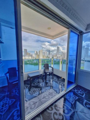 Apartamento En Piso 12 Vista Al Laguito Por Parceros Group